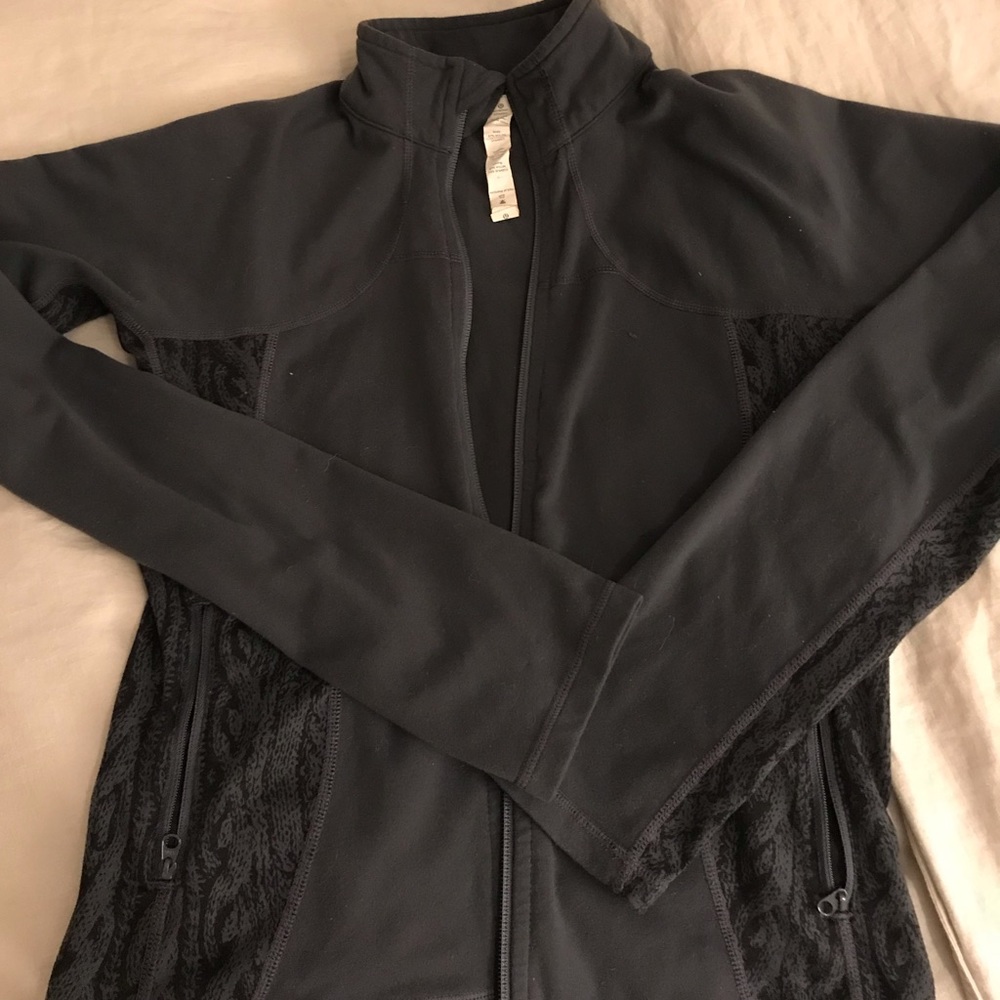 Lululemon grey jacket size 6